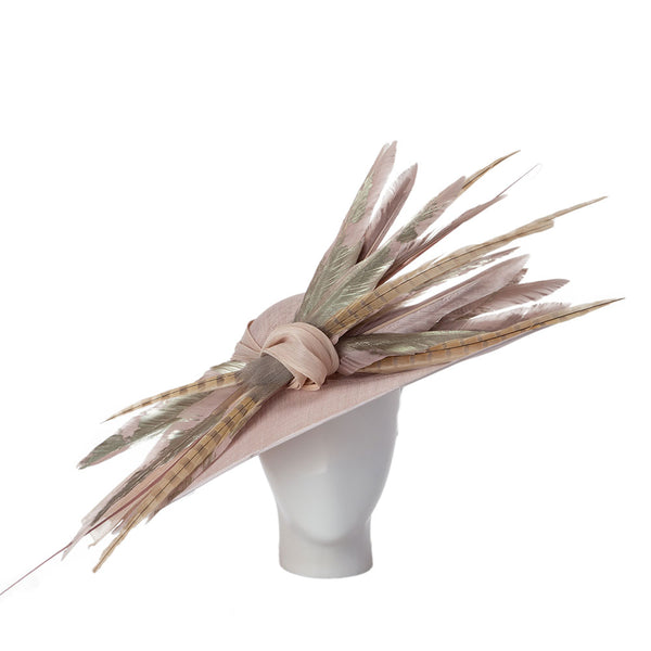 womne's hat hire