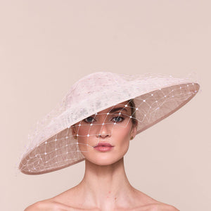 Luxury Designer hats, wide brim hat with white veiling