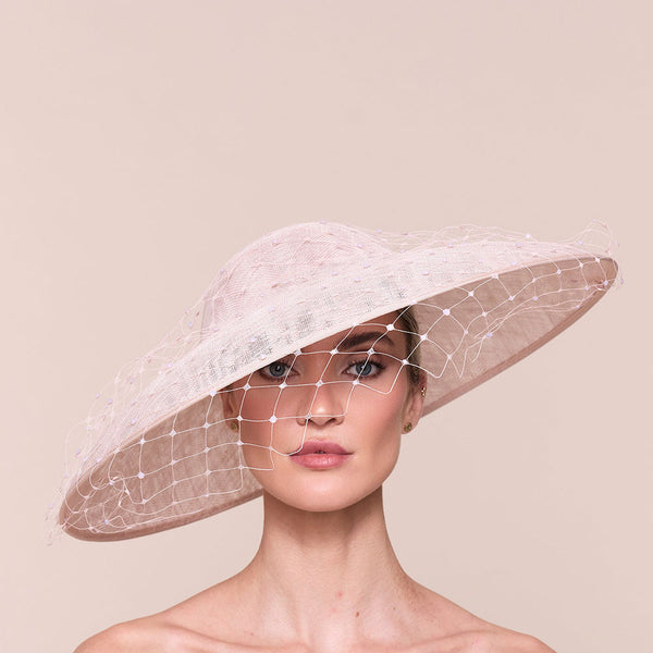 Luxury Designer hats, wide brim hat with white veiling